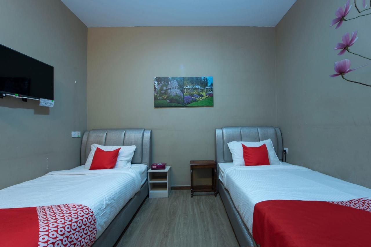 Oyo 90231 Hotel By The Park Plt Johor Bahru Exterior foto